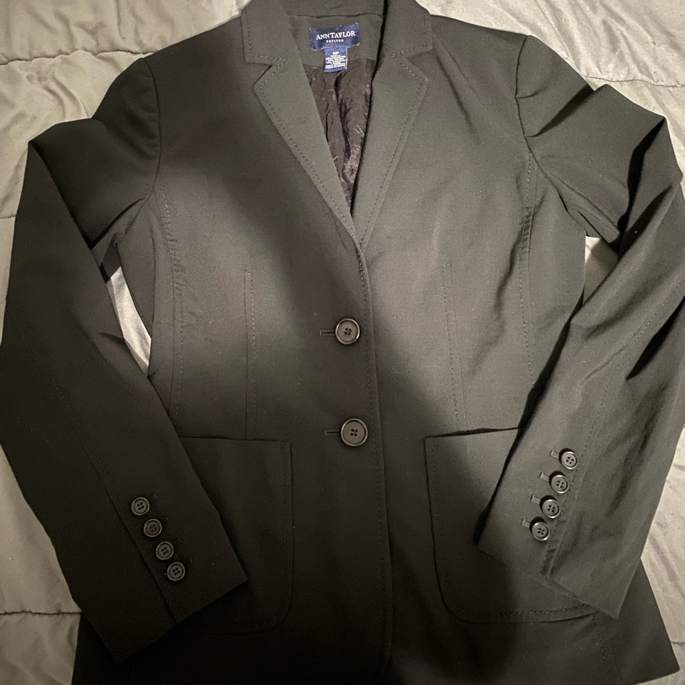 Ann Taylor Black blazer size 0P